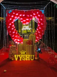 Social & Celebration Decor