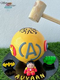 Specialty Cupcakes & Pinata Cakes