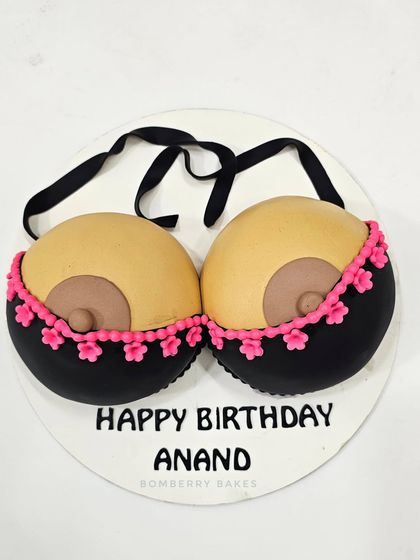 Fun & Themed Novelty Cakes photo 5