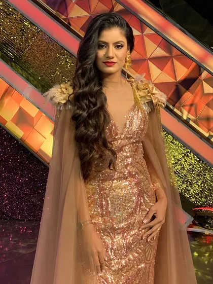 A close-up of my glamorous look for the New Year's episode of the show.