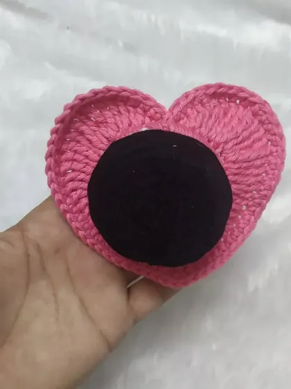 Here is the heart scrunchie in a lovely shade of pink.