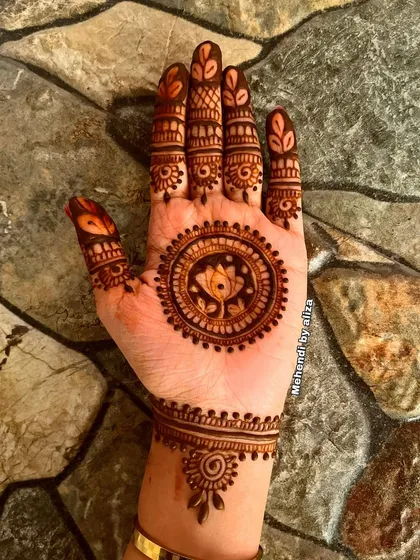 Another view of the minimal lotus mandala design, showing its elegance from a different angle.