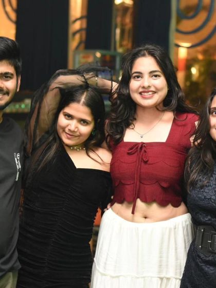 More happy faces from my gig at Maize and Malt. The crowd here is always ready to party.