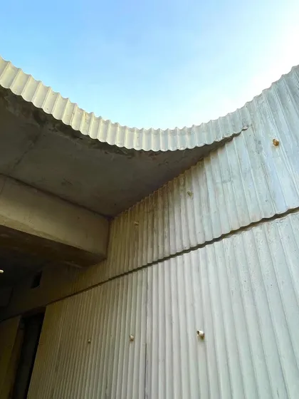 When the placement of shuttering becomes a precise craft, it results in a unique surface modulation. This fluted concrete facade at the Lurra House turns a simple material into a new aesthetic order.