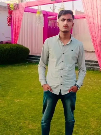 This was me in 2021, weighing 65 kg. It's a reminder of where I started. Everyone begins somewhere, and my journey is proof that with the right plan and consistent mehnat, a complete body transformation is possible.