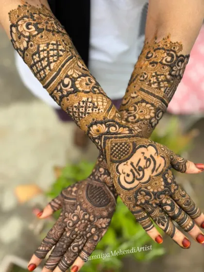 Your mehendi should tell your story. I love incorporating beautiful Arabic calligraphy of names, like I did here for this bride, to make the design deeply personal and meaningful.