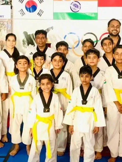 Another group of our enthusiastic yellow belts, the grassroots of our academy.