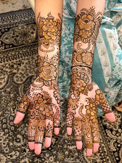 A stunning full-coverage floral design. The patterns are bold and beautiful, creating a look that is both modern and elegant.