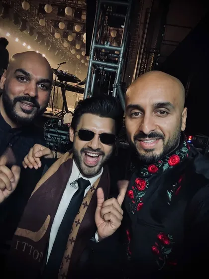 A selfie with the amazing singer Stebin Ben and my Kudos DJ partner. This wedding in India had some seriously talented performers.