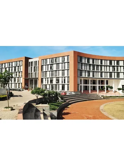 The Sage University in Indore was designed to be in harmony with its natural terrain. The 12-acre campus is defined by bold curves and open, skylit courtyards that integrate with the surrounding landscape, creating a serene and immersive environment for learning. This project received the Global Architecture and Design Award for its institutional concept.