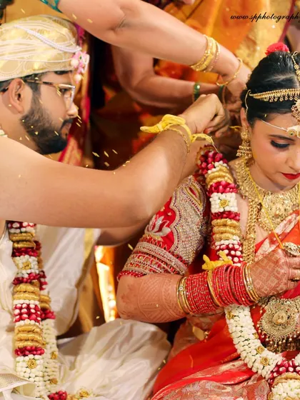 The tying of the Thaali is a profoundly important moment in a South Indian wedding. We focus on capturing the reverence and emotion of these sacred traditions with clarity and respect.
