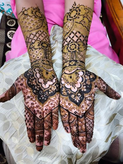 Hajira Mehendi Artist - Mehndi Artist Services Modern & Minimalist Designs photo 38