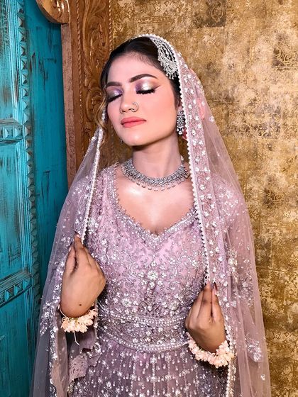 Modern & Pastel Brides photo 28