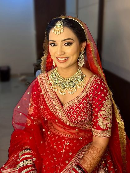 Classic Red & Maroon Bridal Looks photo 20