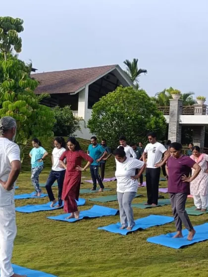 Join us for yoga on the lawn, where you can breathe in the quiet morning air. Our sessions are designed for everyone, whether you are taking your first step into yoga or deepening a lifelong practice.