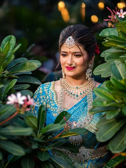 Another beautiful shot of Amileen. Her bright smile and radiant makeup make her look like a true princess.