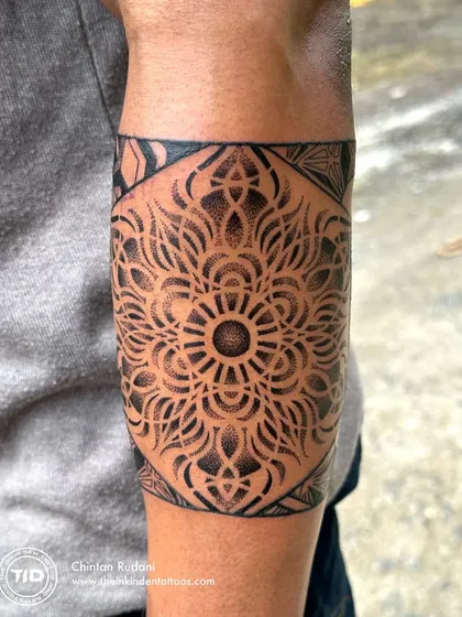 A healed shot of the geometric mandala armband.