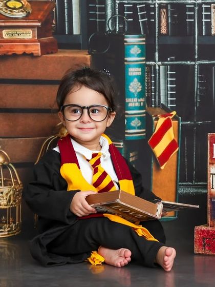 Holding a book of spells with Hedwig nearby, this portrait is full of enchanting details. It's a perfect way to celebrate a family's love for the series.