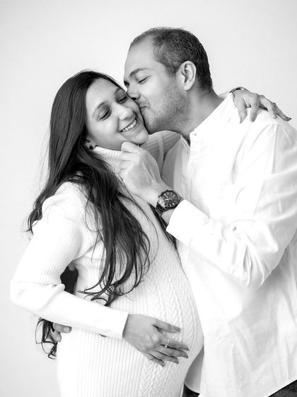 Maternity Portraits: Celebrating Your Glow photo 16