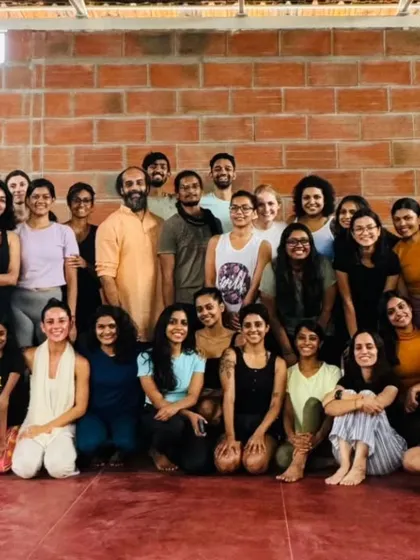 My heart is so full looking at this. This is my community, my flowmies. Every workshop and retreat is about bringing people together to learn, share, and uplift each other. So grateful for every single person who shows up.