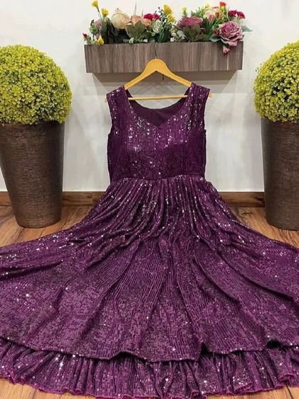 Dress Rental Buzz - Photoshoot Outfit Rental Party & Occasion Wear photo 12