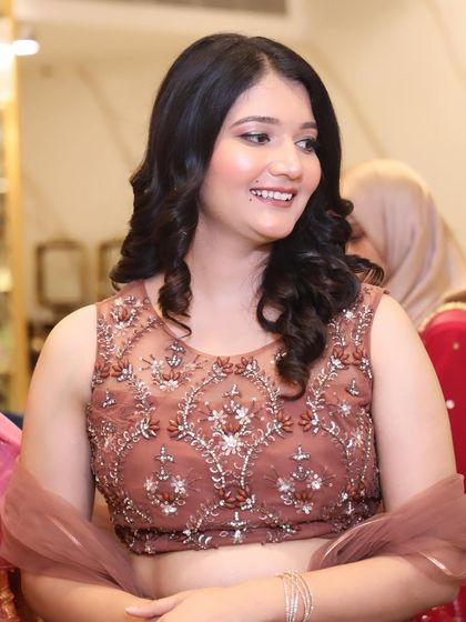 Vibrant Traditional Looks photo 19