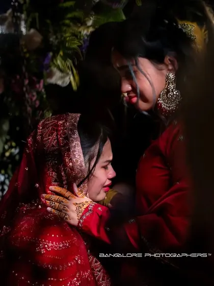 Some of the most powerful moments are the ones shared with family. The tearful, loving embrace between a bride and her loved one is a memory I feel privileged to preserve forever.