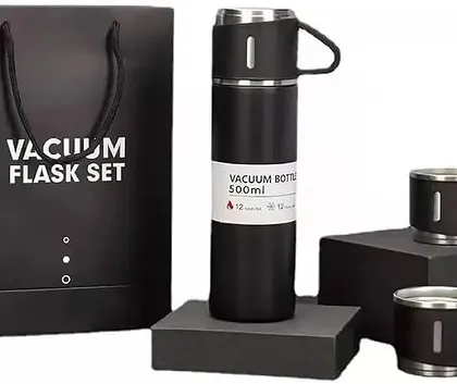 Our vacuum flask sets are a popular choice for a useful and premium corporate gift. This sleek black set includes a 500ml insulated bottle and two matching cups, presented in a stylish, custom-branded gift bag.