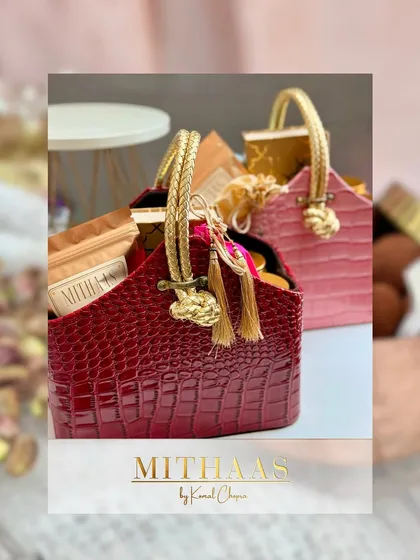 My collection includes a variety of packaging styles, like these chic tote baskets in deep red and soft pink. They are perfect for creating custom hampers for birthdays, bridal showers, or just because.