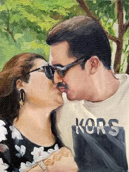 A close-up of the mini-portrait, showing that even on a small canvas, the details are all there.