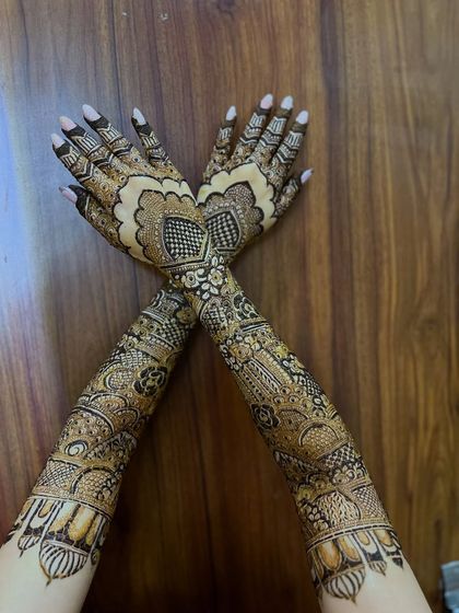 Z4 Studios - Bridal & Wedding Henna Additional Work photo 11