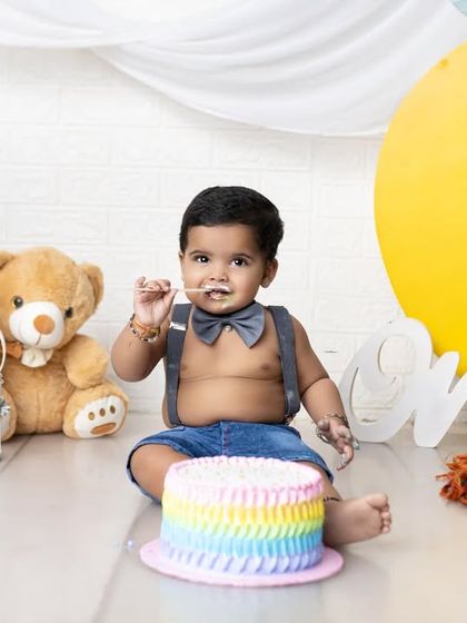 Milestone Birthdays & Cake Smash Fun photo 16