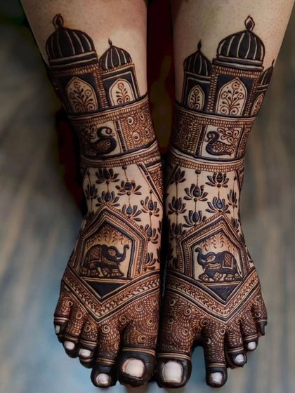 Intricate Feet Designs photo 7