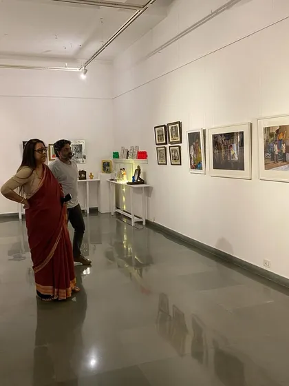 Ina Puri in conversation while viewing the artworks.