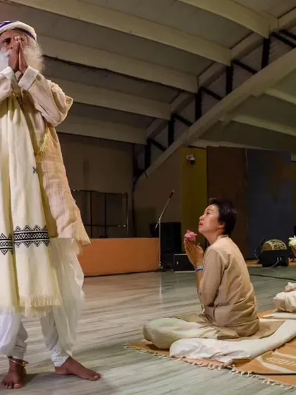 This moment with Sadhguru shaped my path as a teacher. He asked me to sit before others as a mother to the world, and I carry that commitment in every workshop I conduct. I strive to offer these practices with the same purity and integrity I received them with.