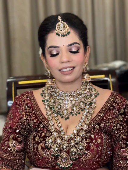 A moment of calm. The soft, shimmery eye makeup and neutral lip color create a look of pure elegance.