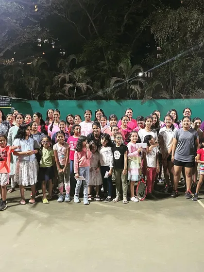 We were thrilled to celebrate Women's Day with our "Queens Trophy" tournament. Here is a group photo of the more than 80 girls and women, from age 5 to 40+, who participated.
