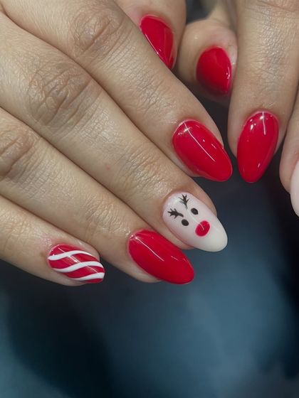 Ready for the Celebration: Festive & Bridal Nails photo 5