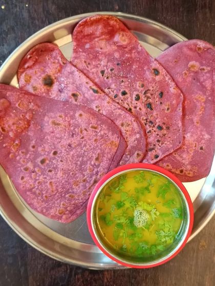 How about some beautiful beetroot parathas with a side of dal? This was a mini dinner I packed for a customer who wanted something light yet flavorful.