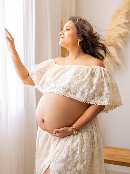 This two-piece lace outfit is a beautiful option from my client wardrobe for showing off the baby bump.