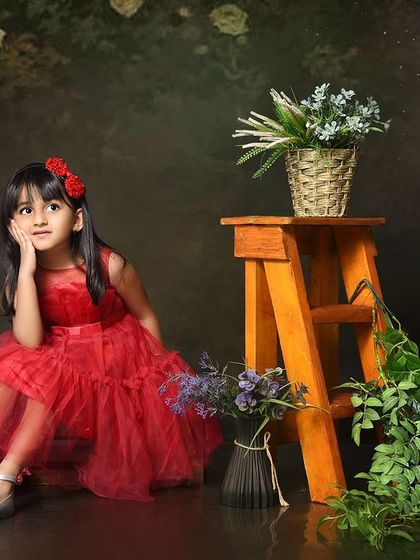 A thoughtful moment during her fifth birthday fine art portrait session. I aim to capture a range of expressions that show your child's personality.