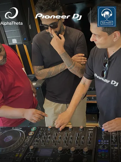 Demonstrating the fine control of the Euphonia's isolator and EQs. Understanding how to shape sound is a fundamental skill for any serious DJ.