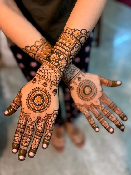 Mitali - Mehendi for Special Occasions Exquisite Bridal Mehendi photo 49