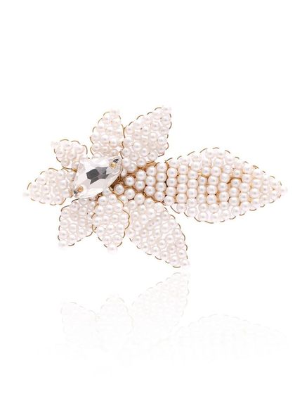 A clean product shot of our beautiful pearl and crystal leaf brooch.