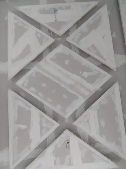 A duplicate of 118, showing the precision required in creating these ceiling designs.