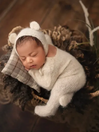 Dreamy Newborn Portraits photo 36