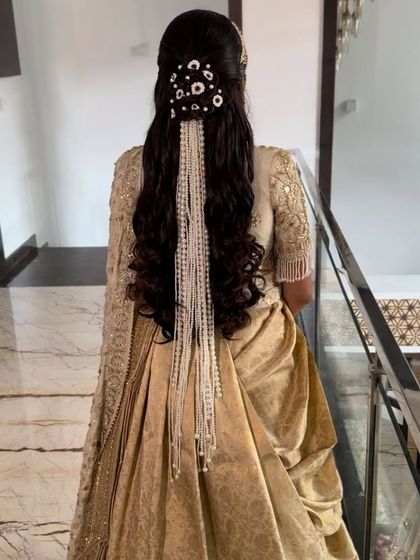 Bhavya Achar - Bridal & Occasion Styling Romantic Open & Half-Up Styles photo 6