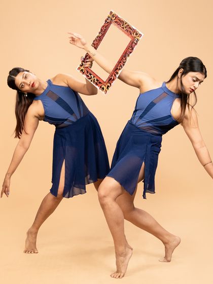 A powerful duet portraying the weight of insecurities through mirrored movements. We use dance to explore meaningful themes like body image and mental health.