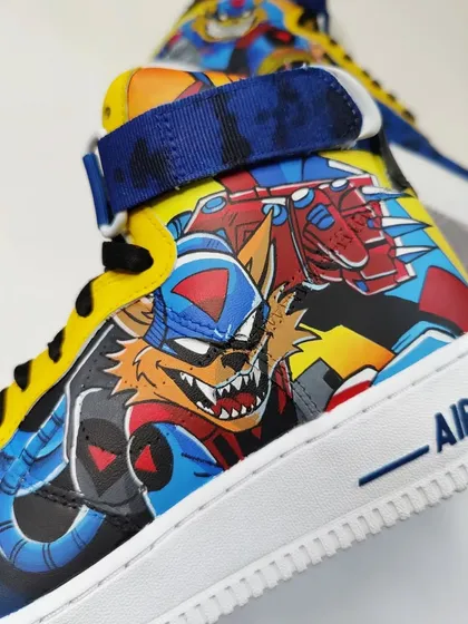 A close-up of the action-packed artwork on the SWAT Kats high-tops. This was a truly one-of-a-kind pair to create.