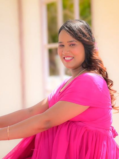 A joyful maternity shoot in our piano room. The bright, natural light from the large windows creates a soft and beautiful portrait.